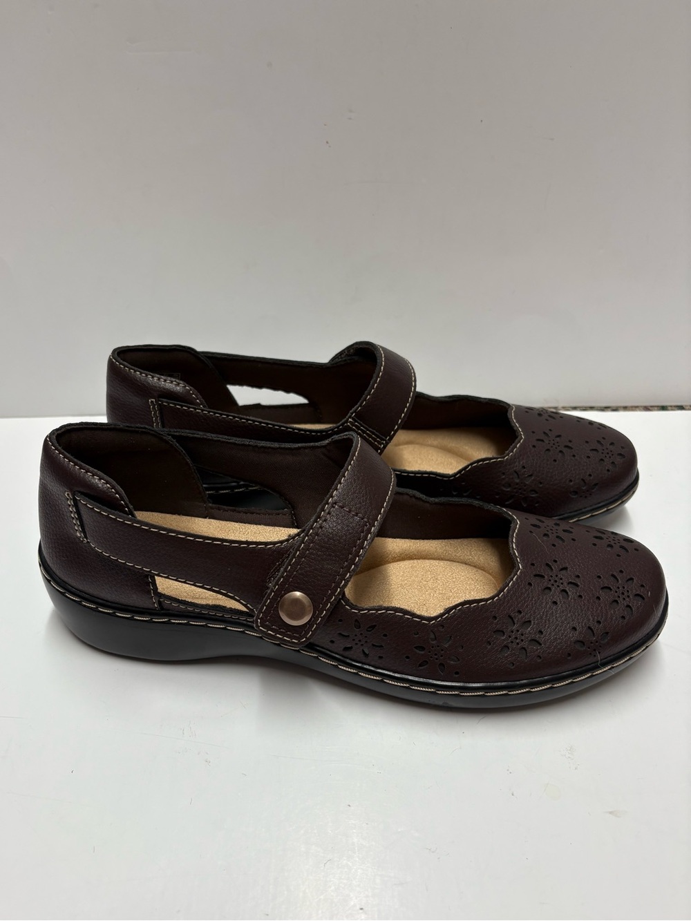 Clarks Collection Cora Jane Shoes Dark Brown Leather Velcro Strap Sz 9.5 NEW